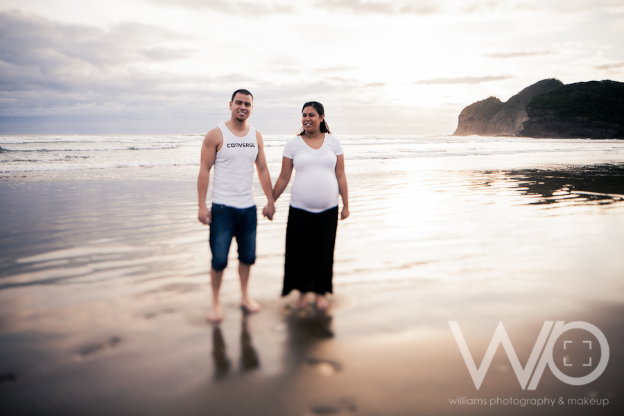 Auckland Beach Maternity Photos