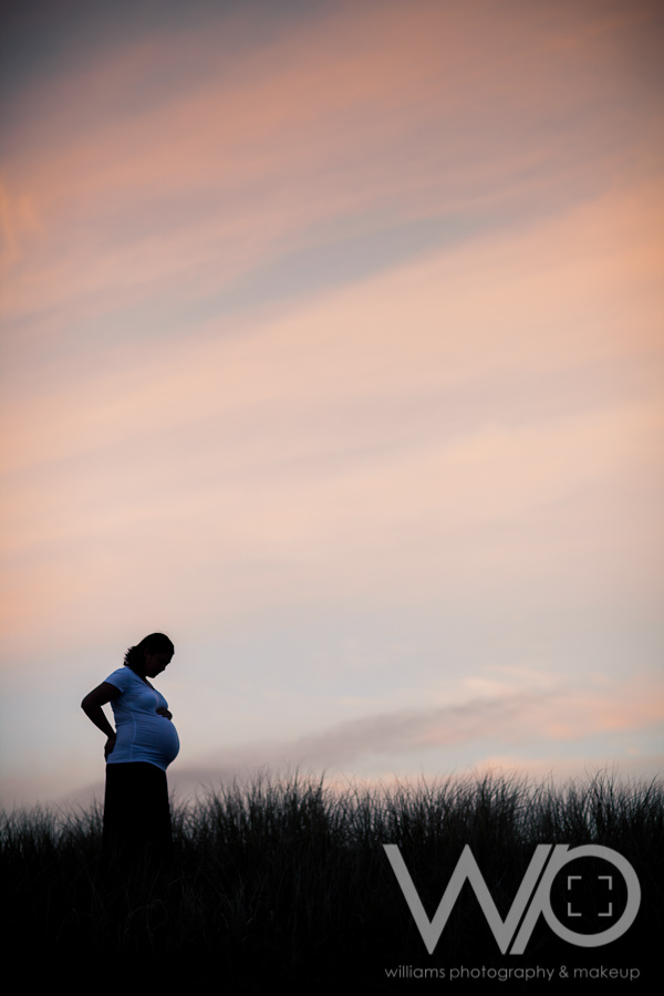 Auckland Beach Maternity Photos